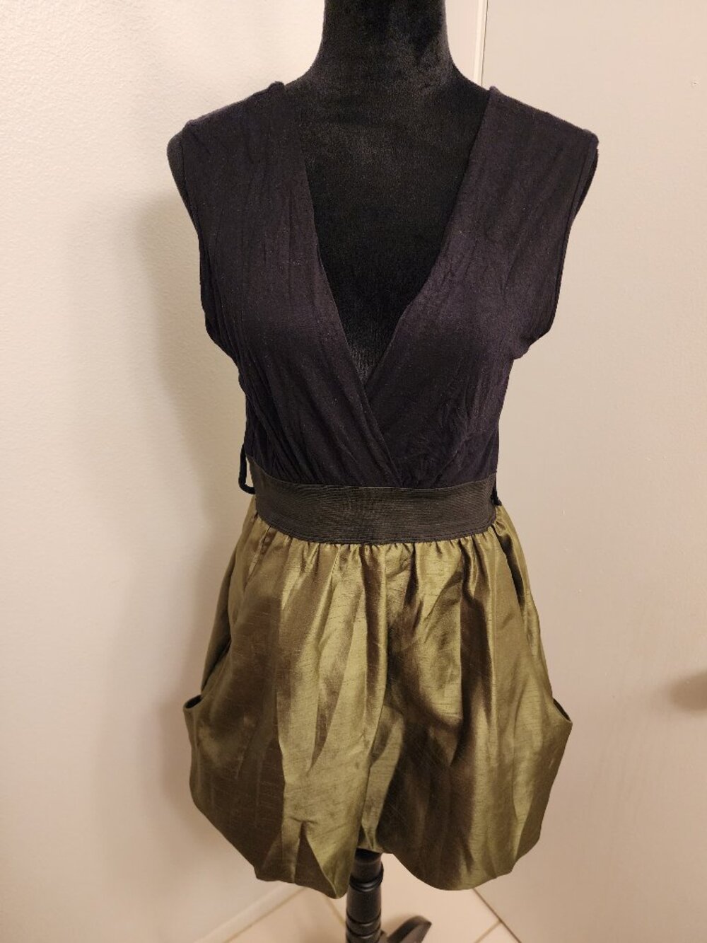 Black & Metallic Olive Gold Surplice Pocket Dress Size L